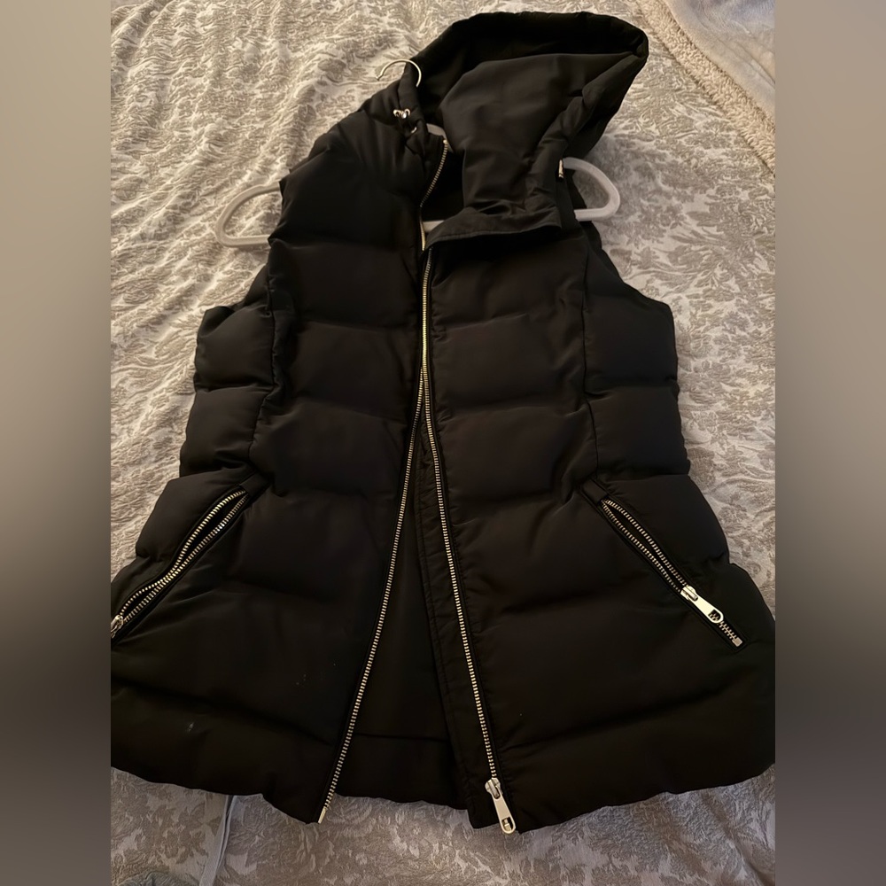 Women's Black Puffer Vest